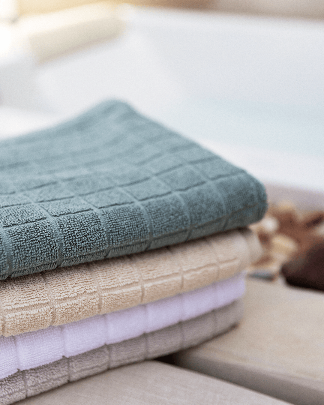 Grid Jacquard Towel 600 GSM