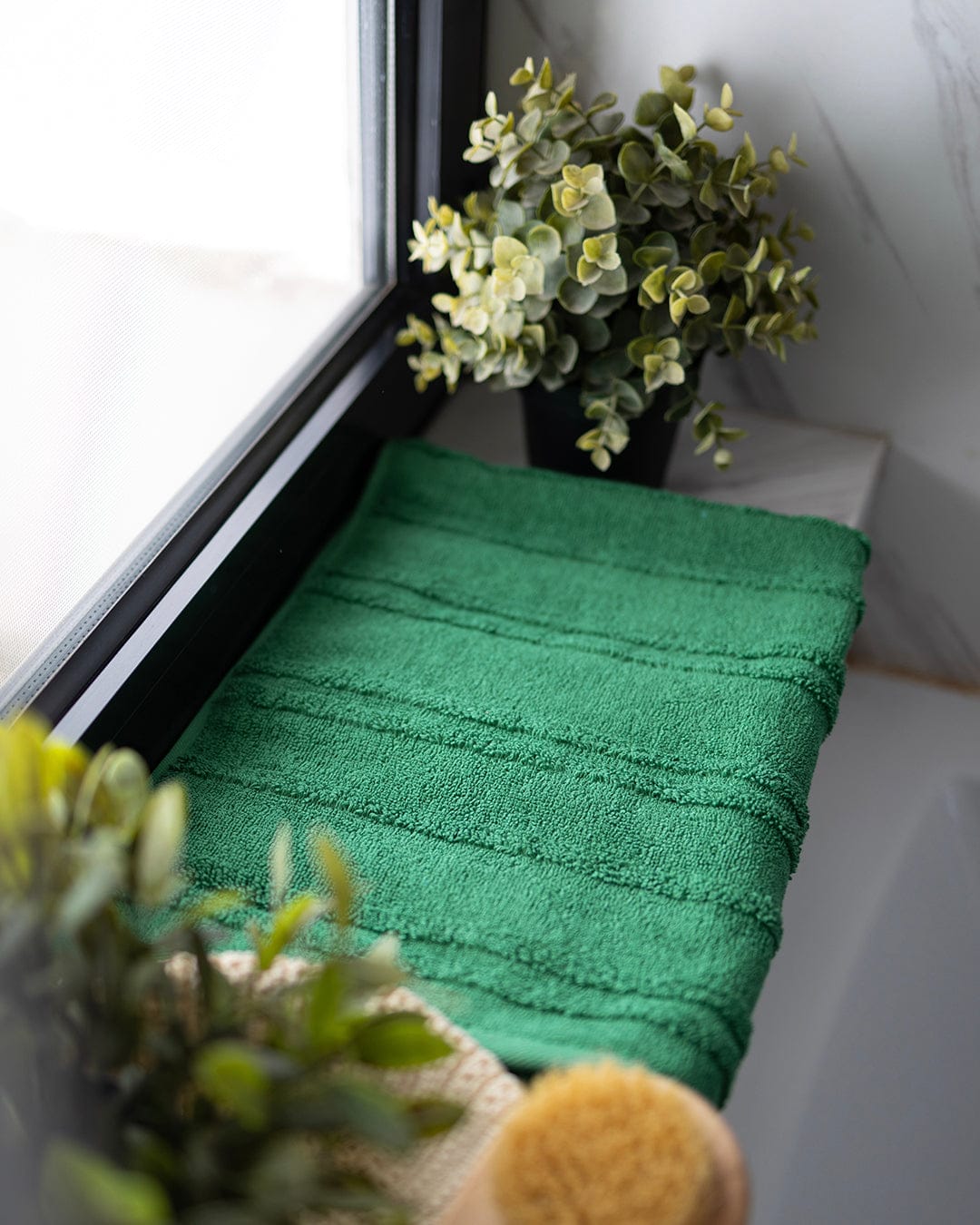 Divine Jacquard Towel 550GSM
