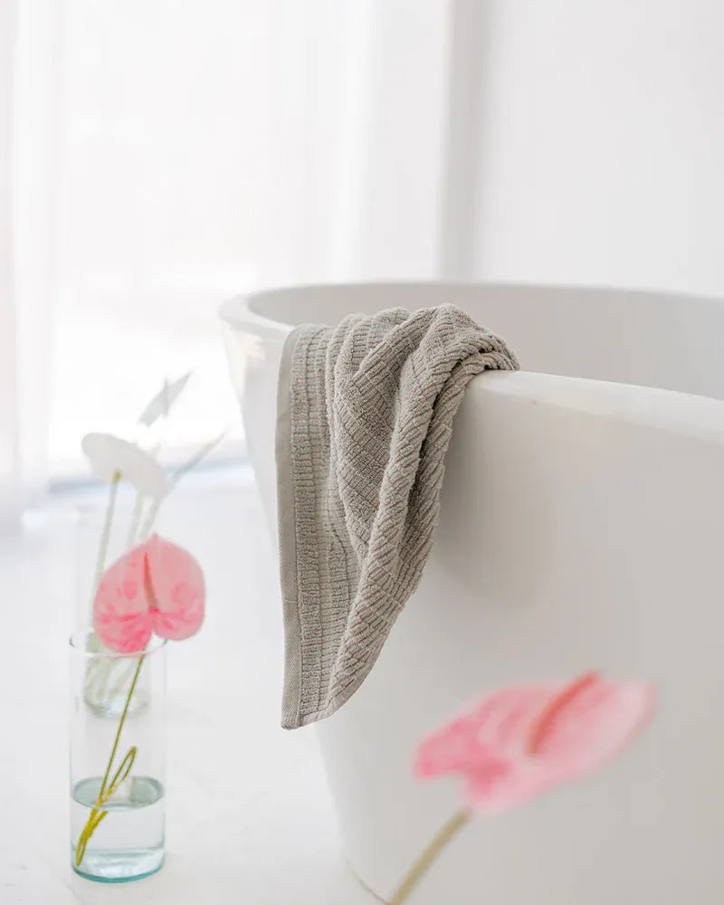 Soft Ribbed Jacquard Towel 600 GSM
