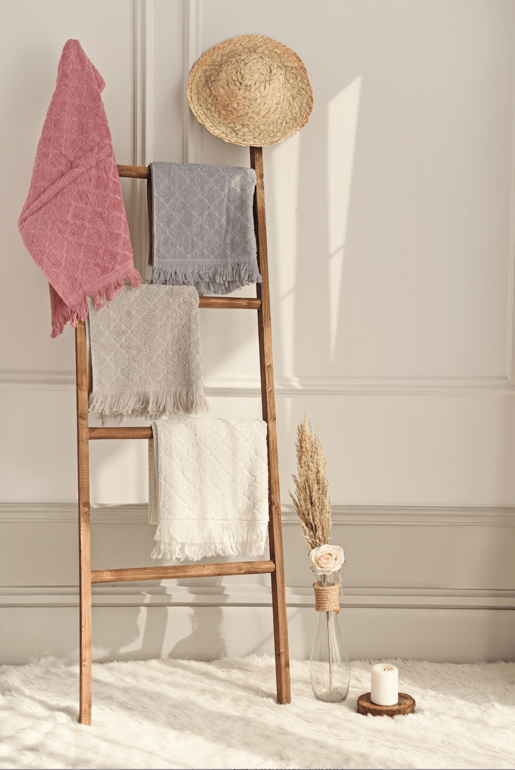 Trifle Jacquard Towel 600 GSM