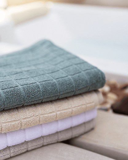 Grid Jacquard Towel 600 GSM