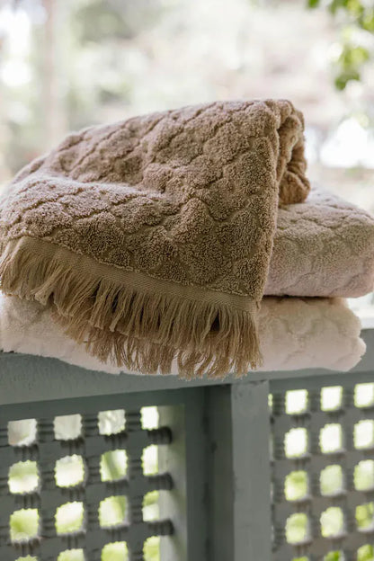 Trifle Jacquard Towel 600 GSM
