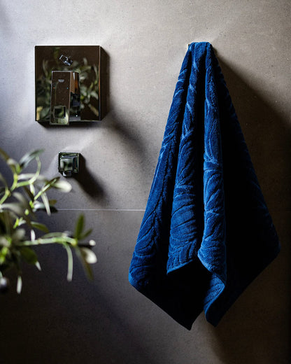 Vine Jacquard Towel 600GSM
