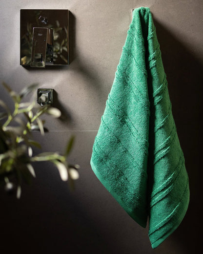 Divine Jacquard Towel 550GSM