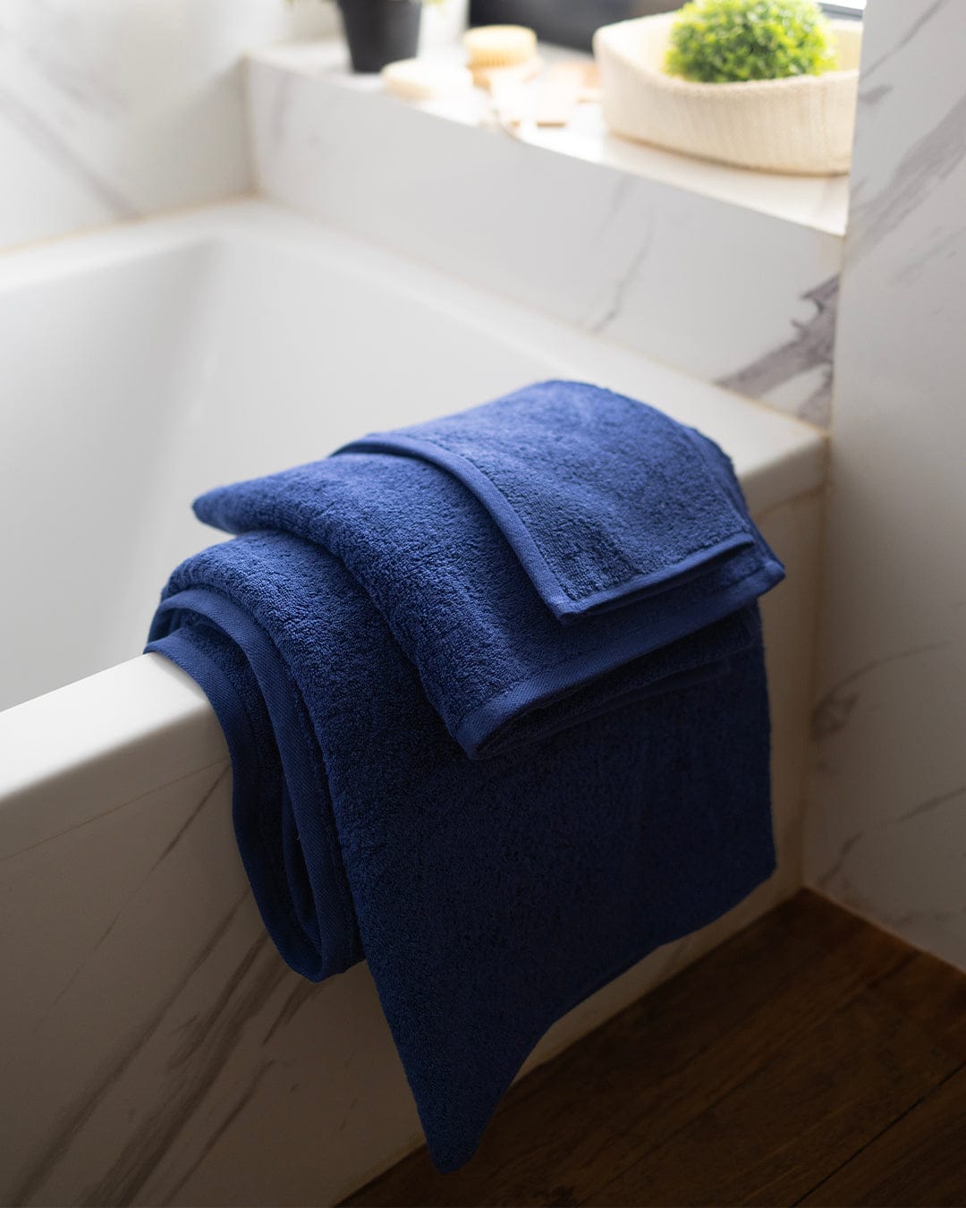 Plain Cotton Bath Towels 600 GSM – Soft & Absorbent