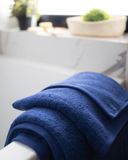 Plain Cotton Bath Towels 600 GSM – Soft & Absorbent
