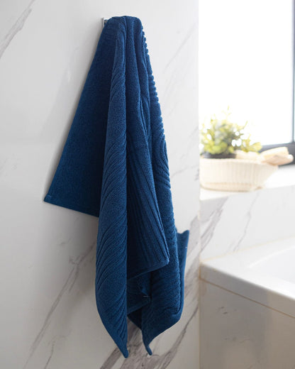 Zigzag Jacquard Towel 600 GSM