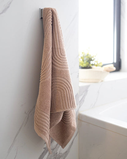 Zigzag Jacquard Towel 600 GSM