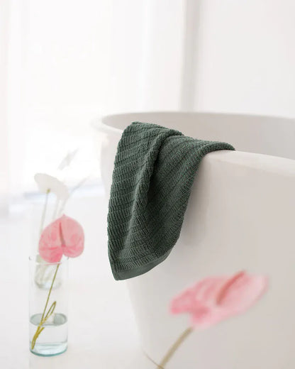 Soft Ribbed Jacquard Towel 600 GSM