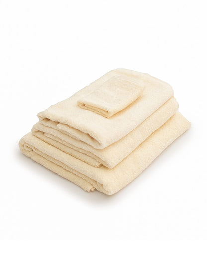 Plain Cotton Bath Towels 600 GSM – Soft & Absorbent