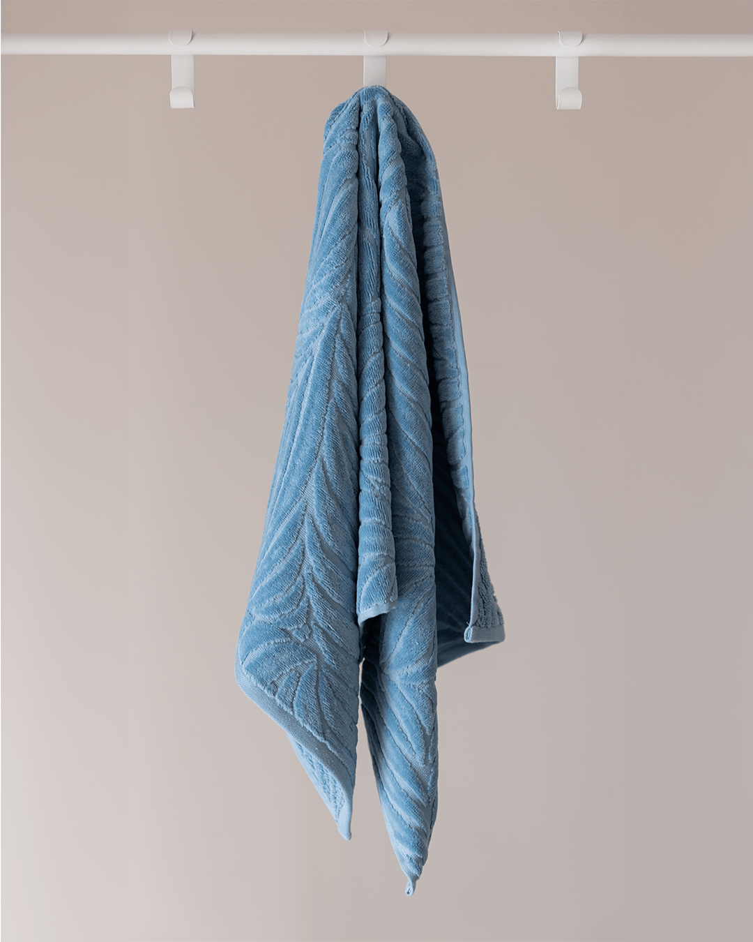 Vine Jacquard Towel 600GSM