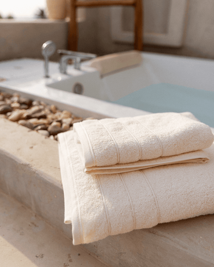 Essential Trim Towel 600 GSM