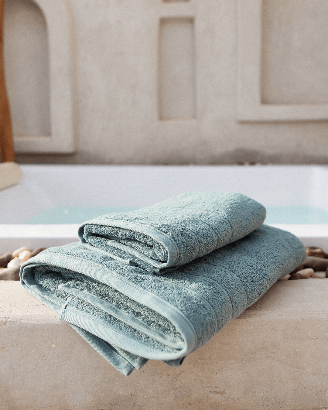 Essential Trim Towel 600 GSM